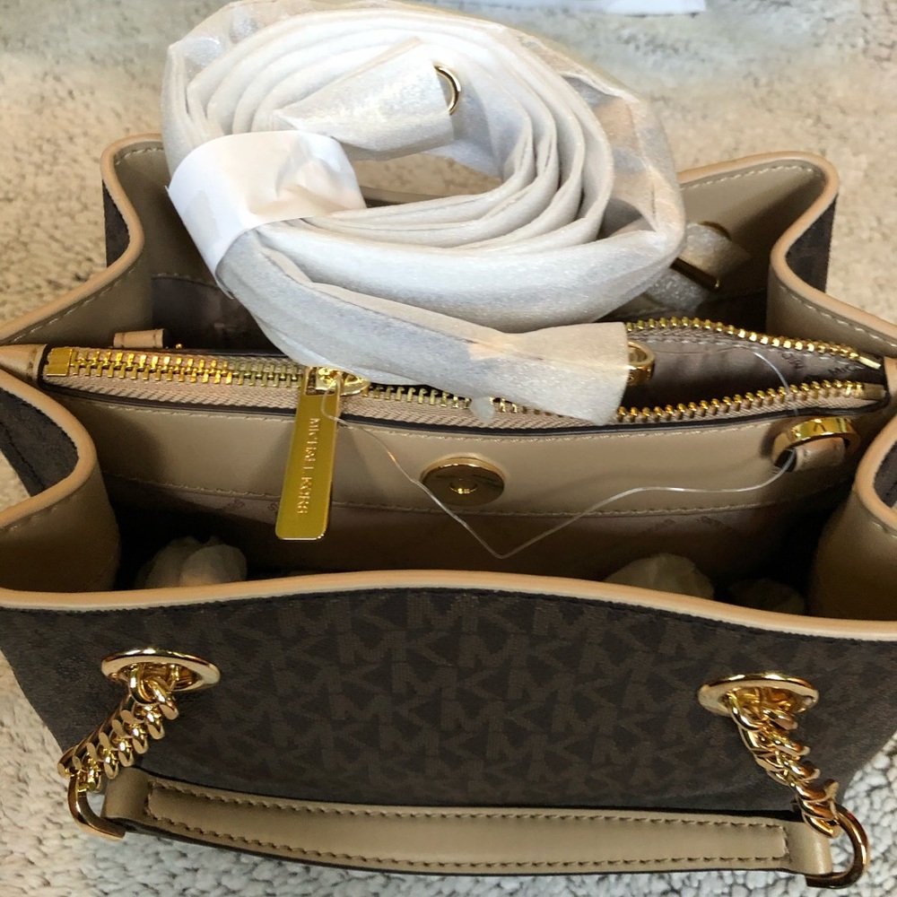 Michael Kors purses - Picture 5 of 7